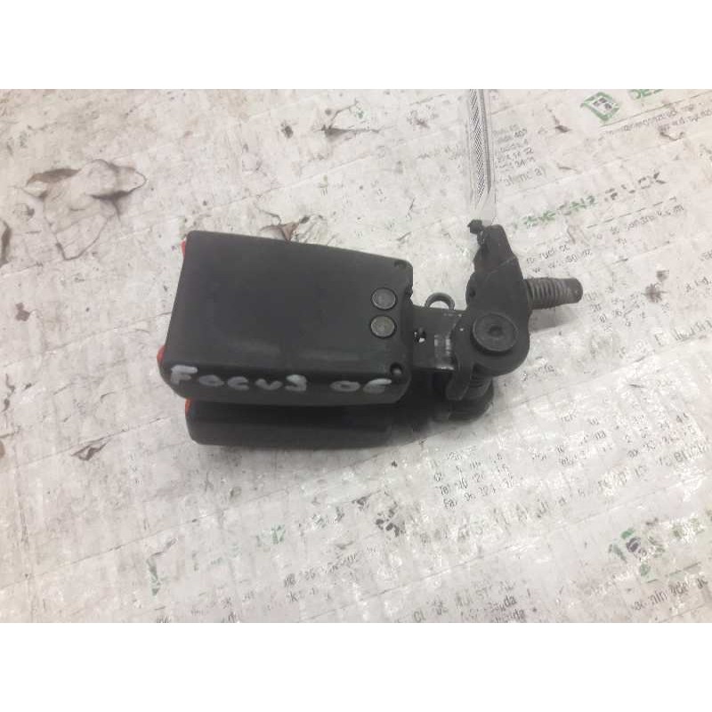 Recambio de enganche de cinturon trasero central para ford focus berlina (cap) 1.6 tdci cat referencia OEM IAM 2