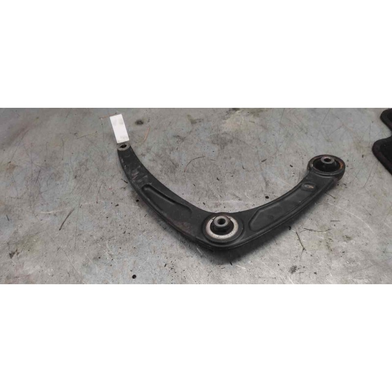 Recambio de brazo suspension inferior delantero izquierdo para peugeot 307 cc (s1) 2.0 referencia OEM IAM 2