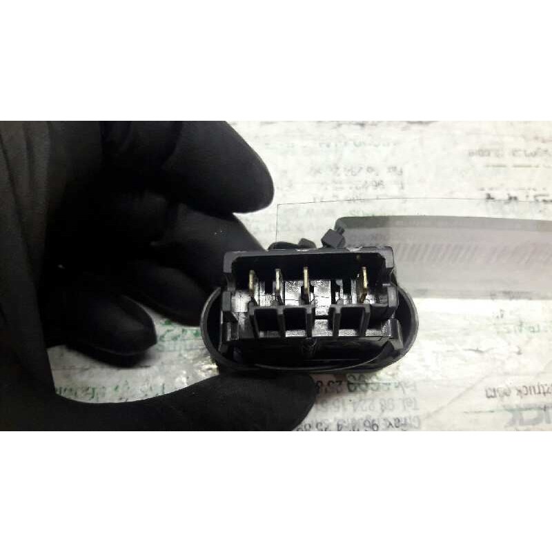 Recambio de boton antivaho para renault kangoo (f/kc0) alize referencia OEM IAM - Blanco 3