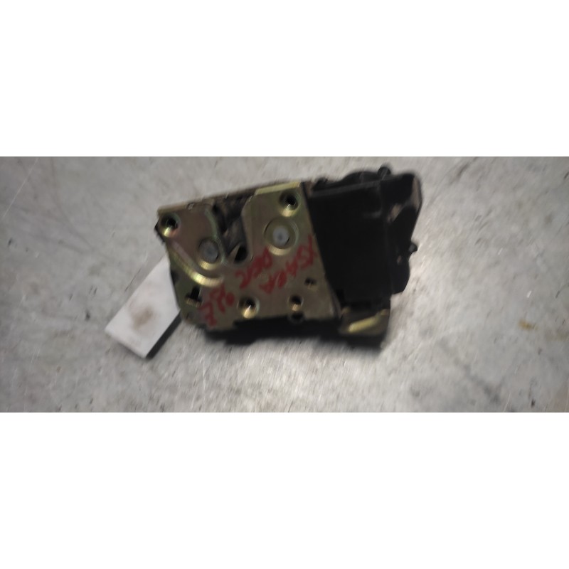 Recambio de cerradura puerta delantera derecha para citroën xsara berlina 1.4 referencia OEM IAM   6 PINS