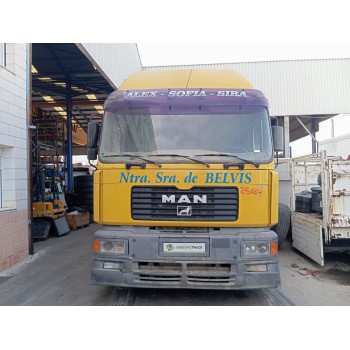 man f 2000 23./26.xxx del año 2002