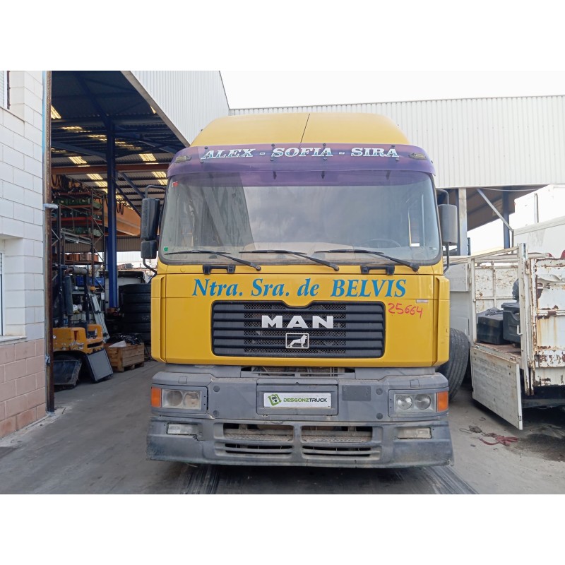 man f 2000 23./26.xxx del año 2002