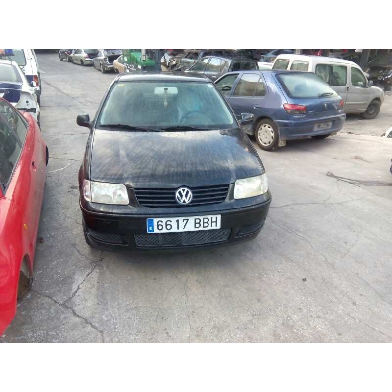 VOLKSWAGEN POLO BERLINA (6N2)