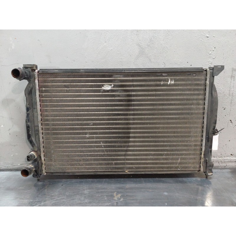 Recambio de radiador agua para audi a4 berlina (b5) 1.8 referencia OEM IAM 8D0121251Q 2