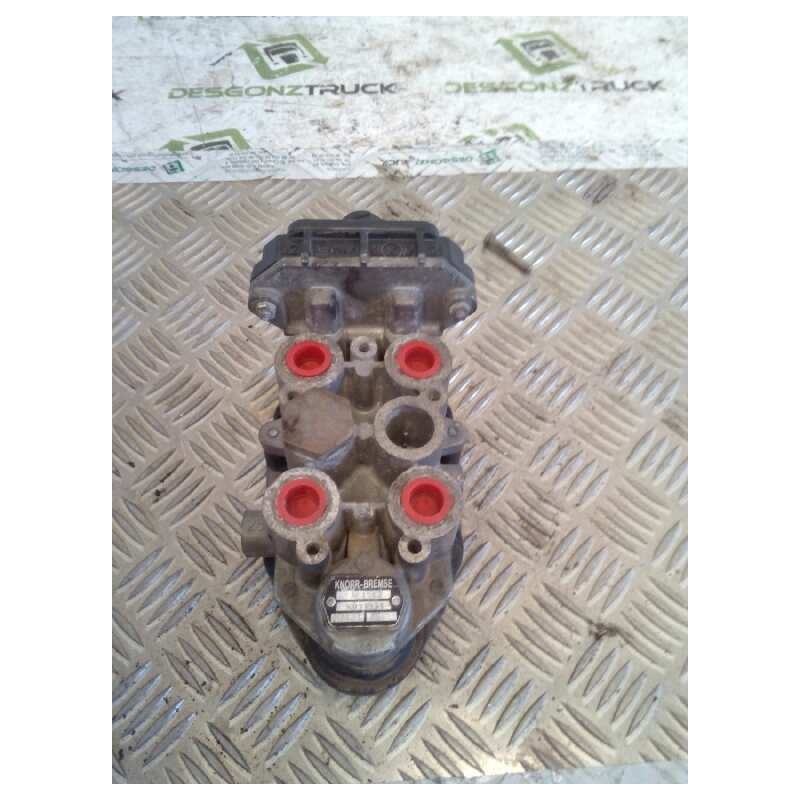 Recambio de valvula aire para iveco stralis (ad/at) fg at y / p 6x2 larga distancia referencia OEM IAM AE4502 K011931 VALULA SEX - Blanco
