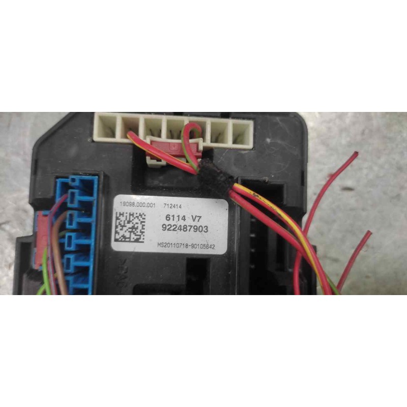 Recambio de caja reles / fusibles para bmw serie 1 lim. (f20) 118d referencia OEM IAM 6114922487903 3