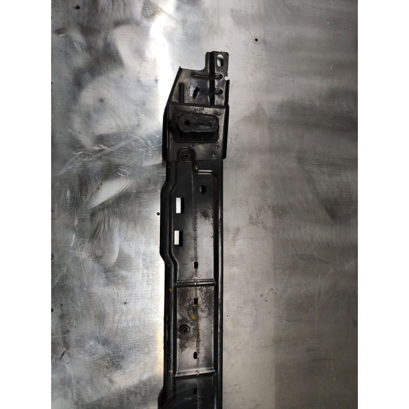 Recambio de travesaño inferior para peugeot 206 berlina 1.4 hdi referencia OEM IAM 9803303080  