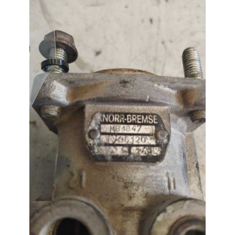 Recambio de valvula aire para volvo fh 12 asta 2001 e2 / e3 12.1 diesel (d12d380) referencia OEM IAM 20374068 MB4847 VALVULA TRA - Blanco 2