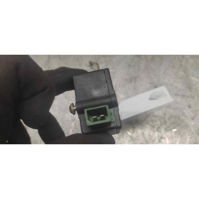 Recambio de motor cierre centralizado porton para audi a4 berlina (b5) 1.9 tdi referencia OEM IAM 8D5962115B 2 PINS 2