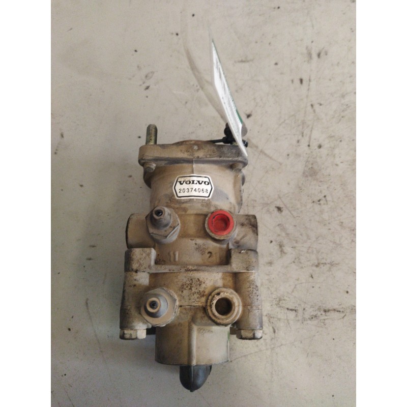 Recambio de valvula aire para volvo fh 12 asta 2001 e2 / e3 12.1 diesel (d12d380) referencia OEM IAM 20374068 MB4847 VALVULA TRA - Blanco 3