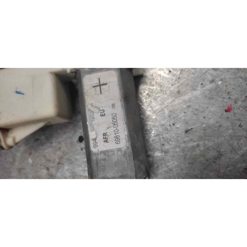 Recambio de elevalunas delantero derecho para toyota avensis berlina (t25) 2.2 d-4d executive sedán (4-ptas.) referencia OEM IAM - Gris 3