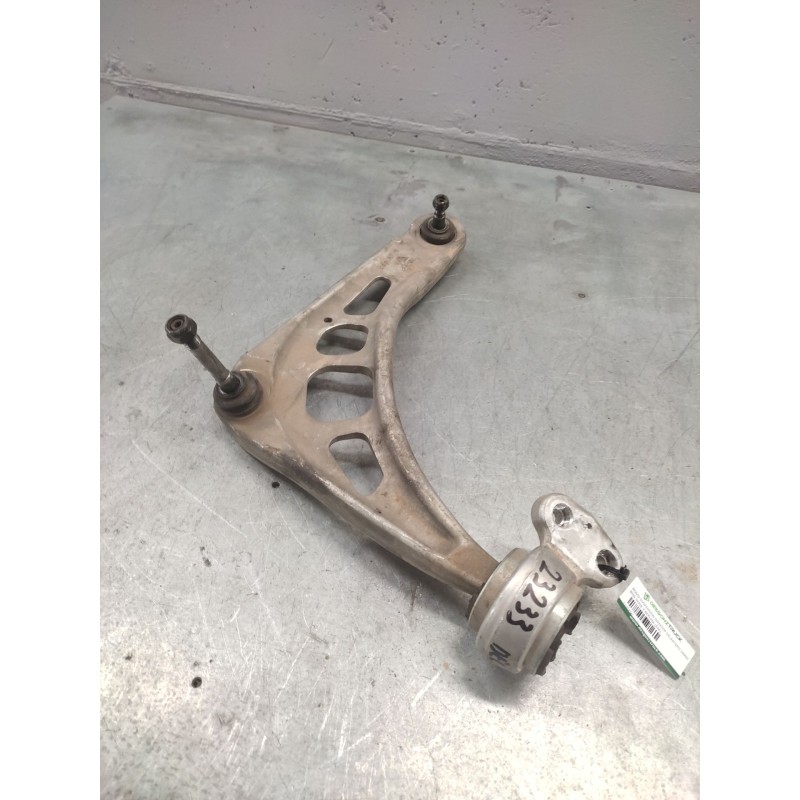 Recambio de brazo suspension inferior delantero derecho para bmw serie 3 berlina (e46) 318d referencia OEM IAM   