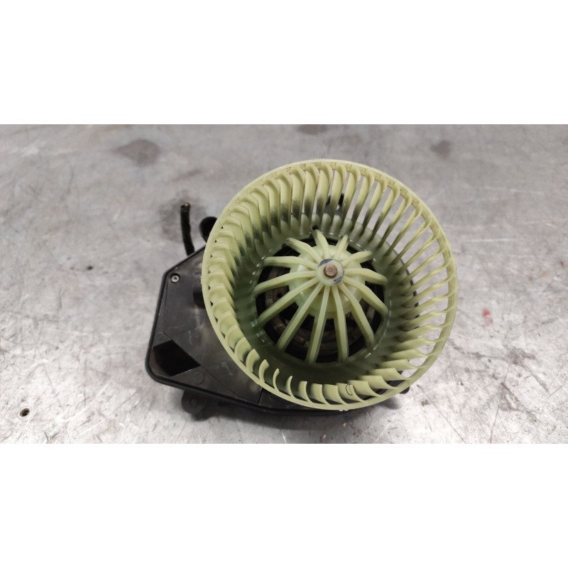 Recambio de ventilador calefaccion para volkswagen passat berlina (3b2) comfortline referencia OEM IAM 740221233F  