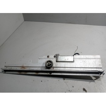 MOTOR ELEVALUNAS DELANTERO DERECHO 