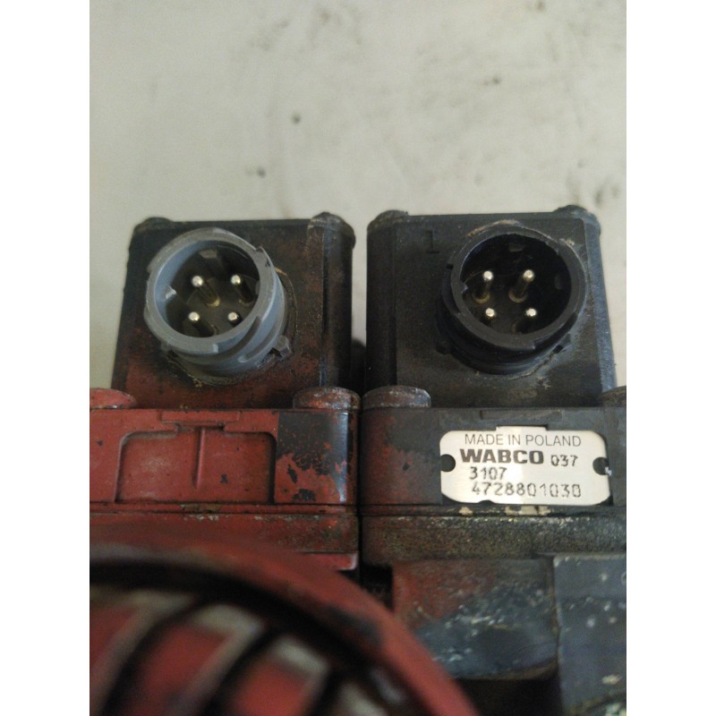 Recambio de valvula aire para iveco eurotech cursor (mh) fsa (440 e 31) larga distancia referencia OEM IAM 4728801030 4