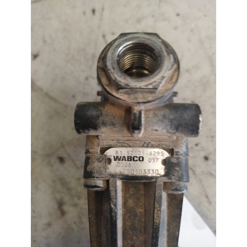 Recambio de valvula aire para man tg - l 12 referencia OEM IAM 81521016295 4750103330 VALVULA LIMITADORA DE PRESION - Amarillo 3