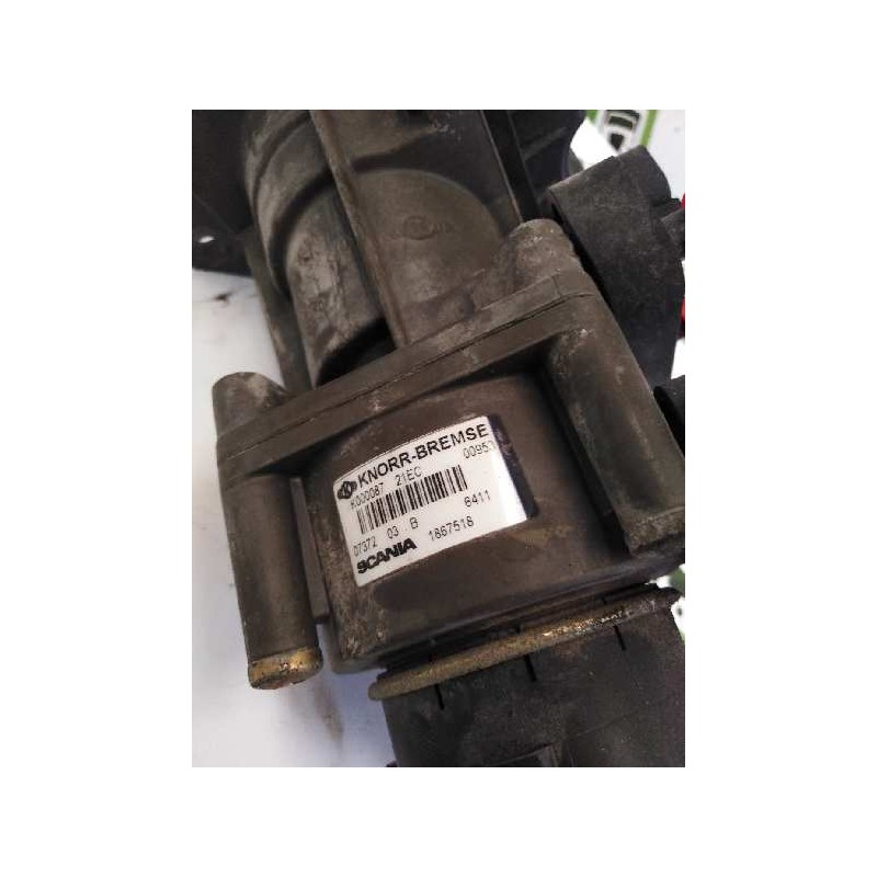 Recambio de valvula aire para scania serie p/g/r (c-clase) fsa 420 (4x2) corto cp 13 / 14 b referencia OEM IAM 1867518 K000087 V - Blanco 2