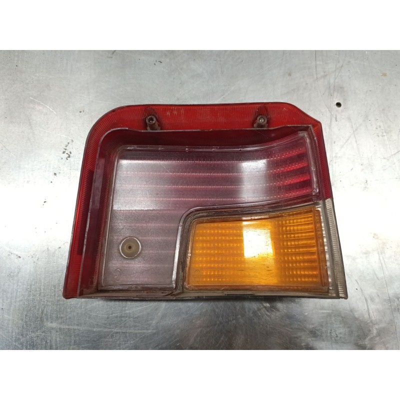 Recambio de piloto trasero izquierdo para peugeot 205 berlina 1.4 generation referencia OEM IAM  TULIPA IZQUIERDA 2