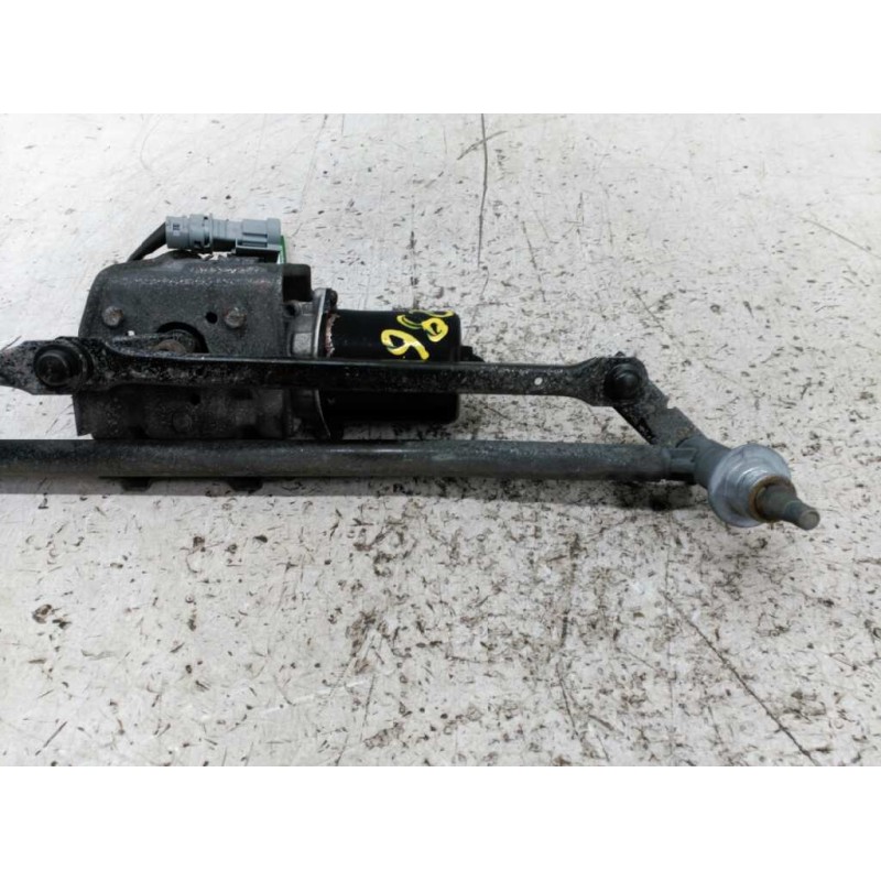 Recambio de motor limpia delantero para iveco daily caja abierta / volquete referencia OEM IAM - Blanco 2