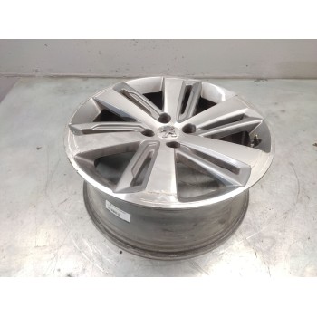 Recambio de llanta para peugeot 3008 i monospace (0u_) 1.6 hdi referencia OEM IAM 7.5J X 18 9802462477 4 TORNILLOS