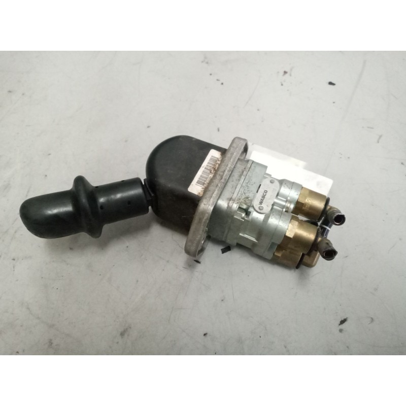 Recambio de palanca freno de mano para renault magnum ab diesel referencia OEM IAM 7420813845  