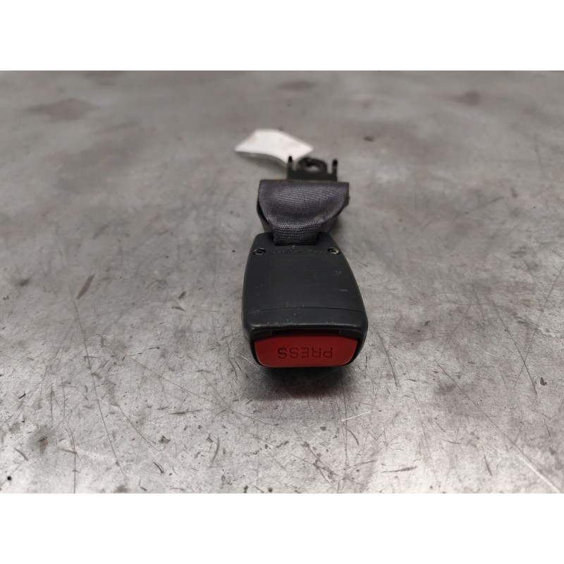 Recambio de enganche cinturon trasero izquierdo para honda hr-v (gh) vtec top 4wd (5-ptas.) referencia OEM IAM   