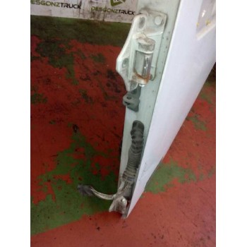 Recambio de puerta delantera izquierda para renault midlum fg xxx.10    e5 cabina para dormir referencia OEM IAM   