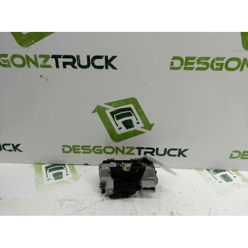 Recambio de cerradura puerta delantera derecha para citroën xsara picasso 2.0 hdi referencia OEM IAM 9136J3  