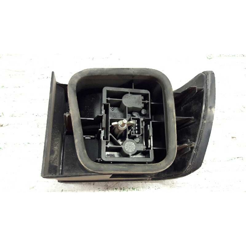 Recambio de piloto trasero derecho para citroën xantia berlina 1.8 16v monaco referencia OEM IAM 2