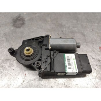 Recambio de motor elevalunas delantero izquierdo para volkswagen passat berlina (3b2) comfortline referencia OEM IAM 0130821695 