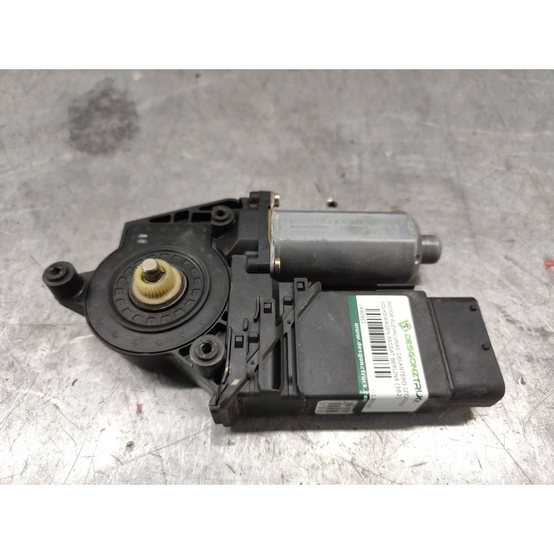 Recambio de motor elevalunas delantero izquierdo para volkswagen passat berlina (3b2) comfortline referencia OEM IAM 0130821695 