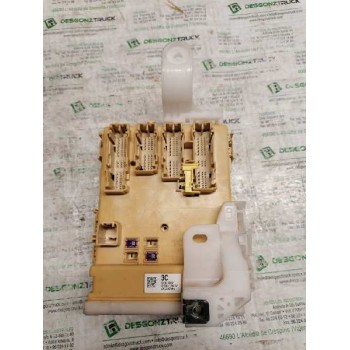 Recambio de caja reles / fusibles para toyota auris live referencia OEM IAM 8922102331 50119221 63583367