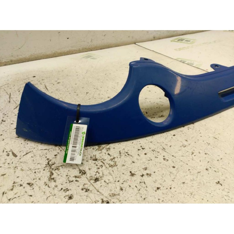 Recambio de rejilla delantera central para daewoo matiz cd referencia OEM IAM - Azul 2