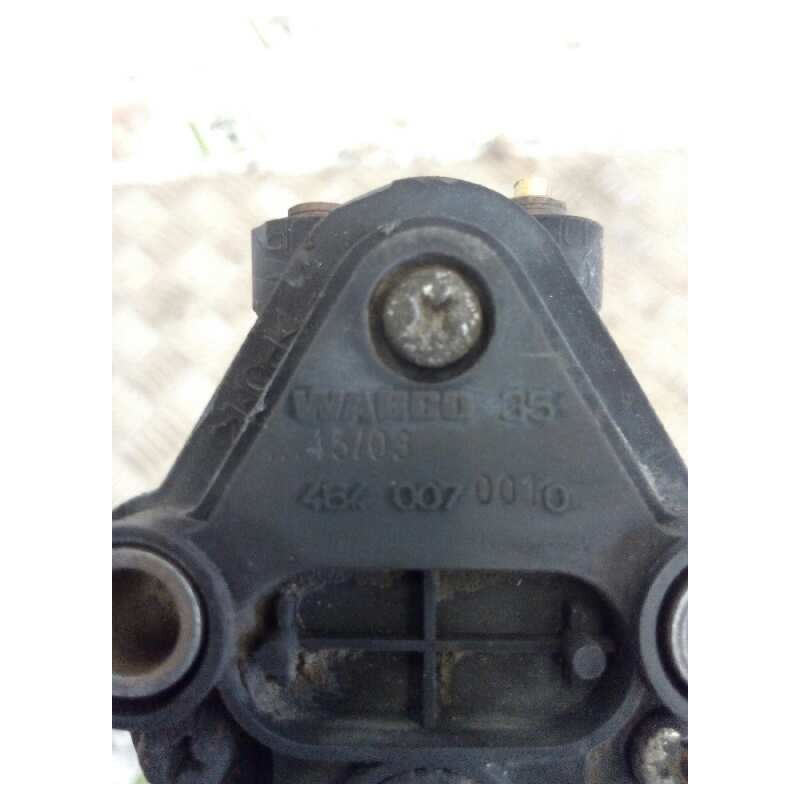 Recambio de valvula aire para iveco stralis (as) fsa t / fp lt 4x2 gran espacio referencia OEM IAM 4640070010  VALVULA NIVELADOR - Blanco 2