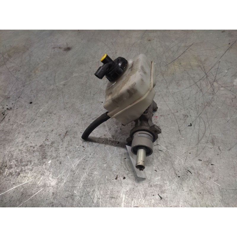 Recambio de bomba freno para opel movano combi medio 3.5t referencia OEM IAM 7700314756A - Blanco 3