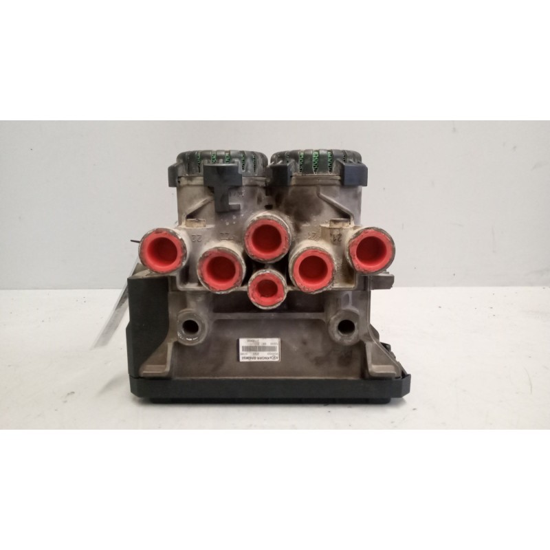 Recambio de valvula aire para renault premium route 2006 fg 4x2 gv larga distancia referencia OEM IAM 21122035 valvula ebs modul - Blanco
