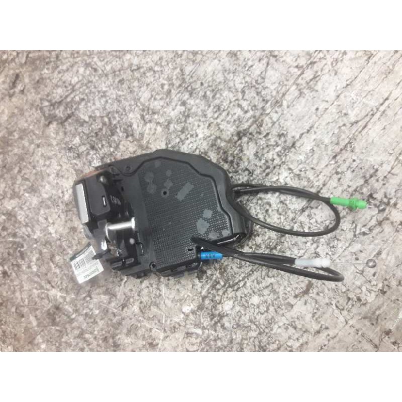 Recambio de cerradura puerta trasera derecha para toyota auris live referencia OEM IAM C0414 4 PINS - Blanco 3