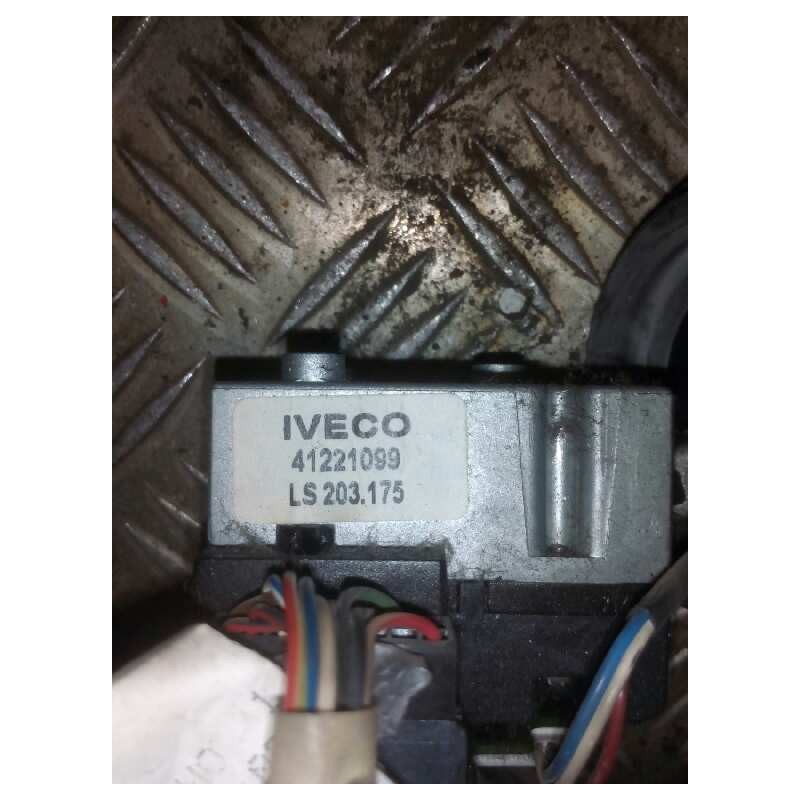 Recambio de mando velocidad de crucero para iveco stralis (as) 10.3 diesel referencia OEM IAM 41221099 - Negro 2
