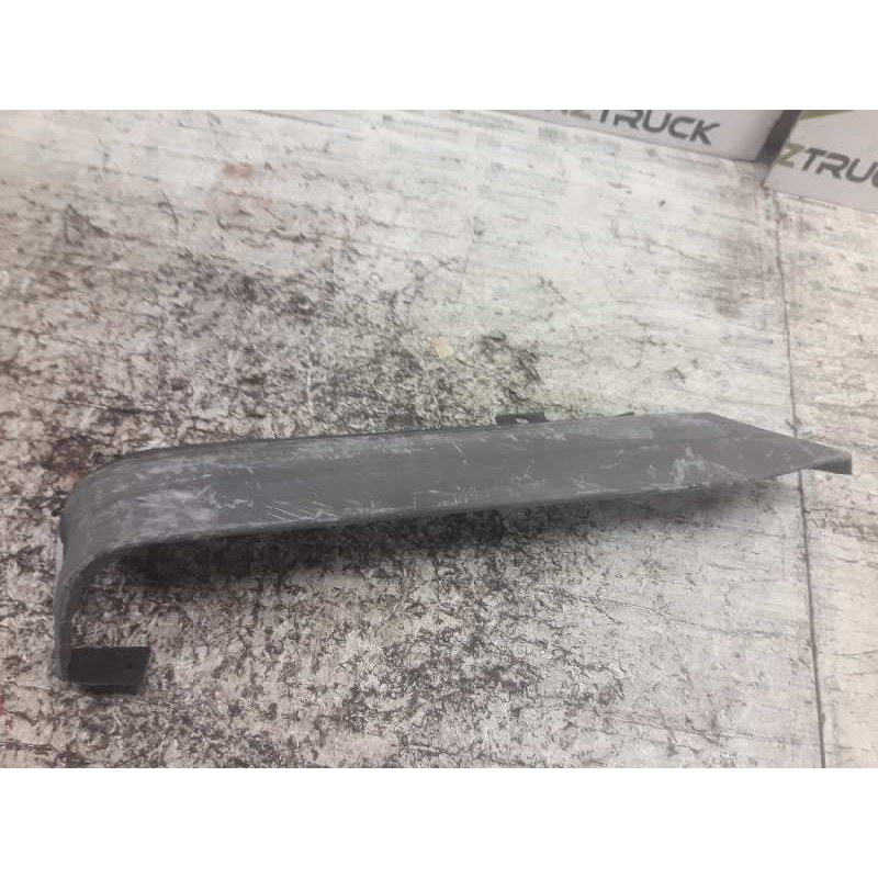 Recambio de moldura para ford transit mod. 2000 combi ft 260 2.0 corto referencia OEM IAM YC1529397ADW - Blanco