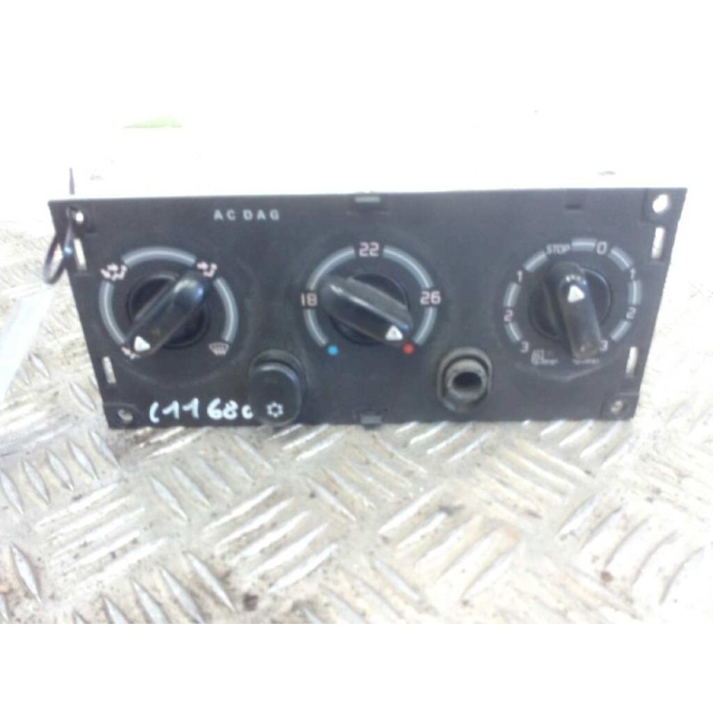 Recambio de mando calefaccion / aire acondicionado para renault magnum e-tech 2000  fas 4 x 2 larga distancia referencia OEM IAM - Blanco