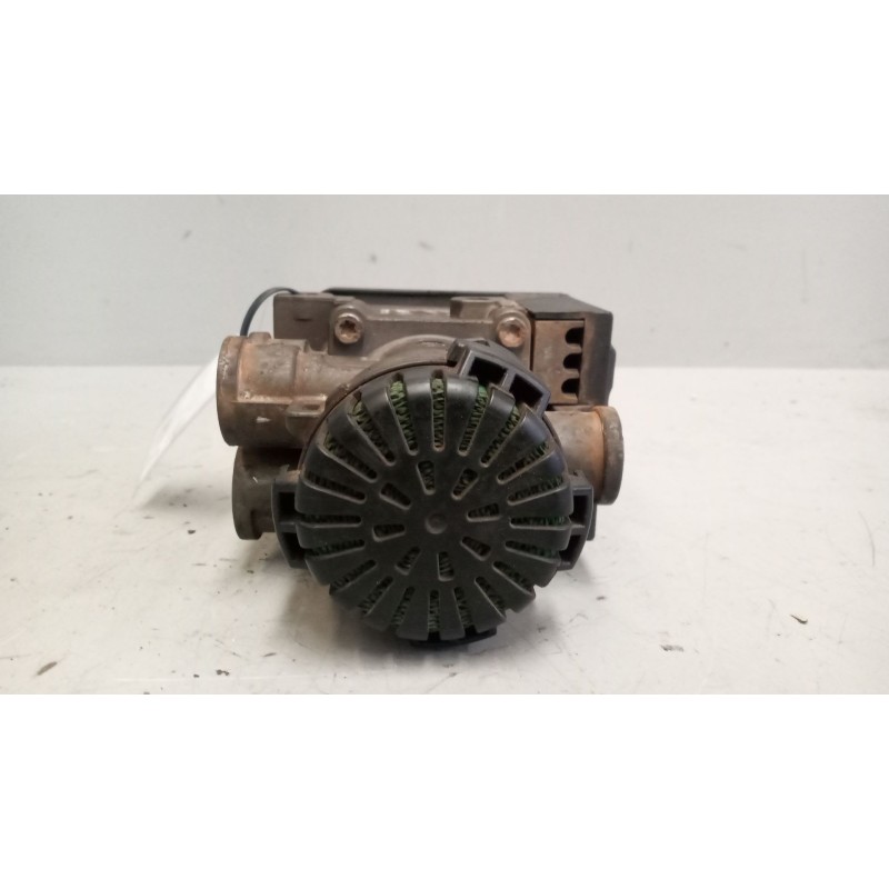 Recambio de valvula aire para renault premium route 2006 fg 4x2 gv larga distancia referencia OEM IAM 21122034 valvula ebs k0212 - Blanco 2