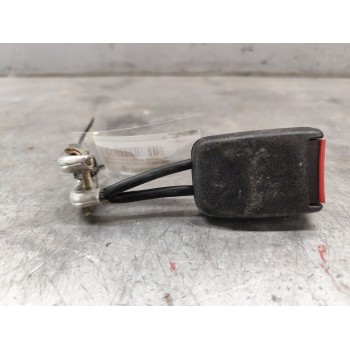 Recambio de enganche de cinturon trasero derecho para volkswagen passat berlina (3b2) comfortline referencia OEM IAM 3B0857740  