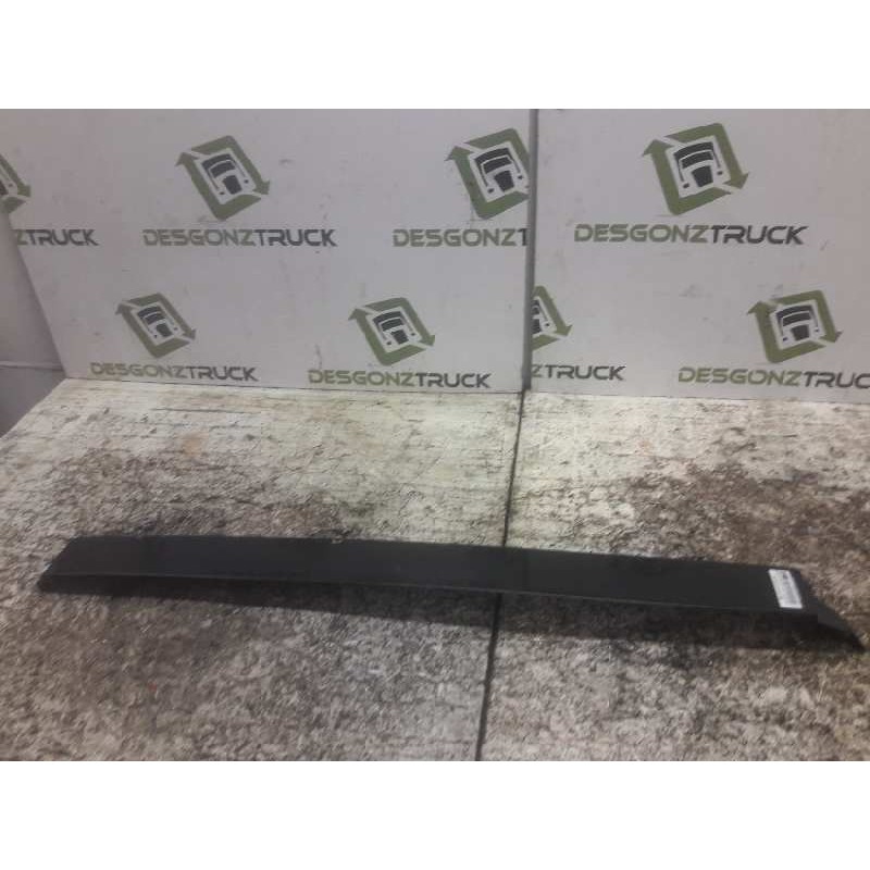 Recambio de moldura puerta trasera derecha para mercedes-benz vito marco polo (638) 112 cdi referencia OEM IAM   