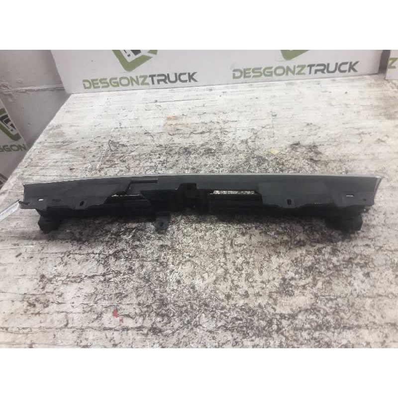 Recambio de rejilla delantera central para honda accord (cb/cc) 2.0 cat referencia OEM IAM - Blanco 2