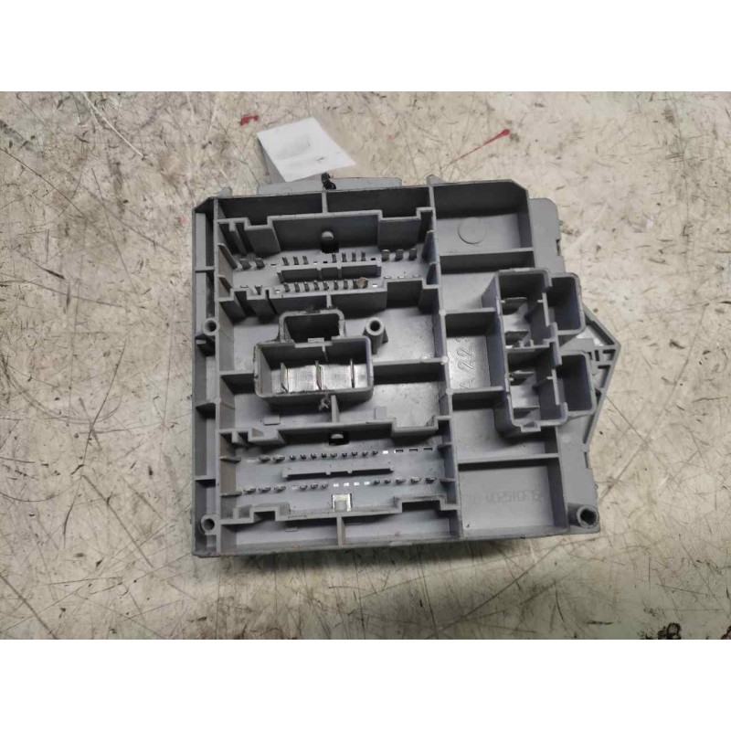 Recambio de caja reles / fusibles para alfa romeo 147 (190) 1.6 16v cat referencia OEM IAM 46558759 2
