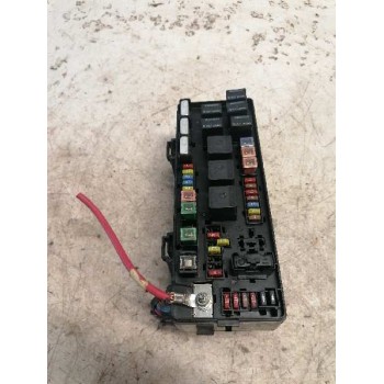 Recambio de caja reles / fusibles para chrysler 300 c 3.0 crd referencia OEM IAM 04759996AB  