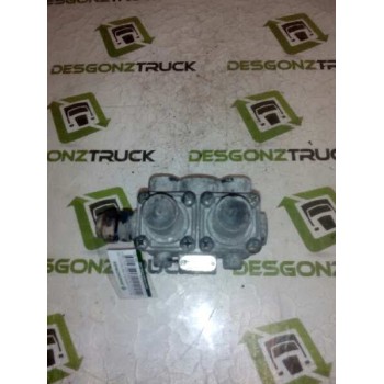 Recambio de valvula aire para mercedes trucks atego 814 (136cv) referencia OEM IAM 9344021100  VALVULA CUADRUPLE PROTECCIO CIRCU