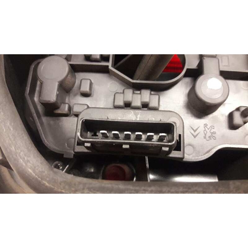 Recambio de piloto trasero derecho para citroën xsara berlina 2.0 hdi exclusive (66kw) referencia OEM IAM 4