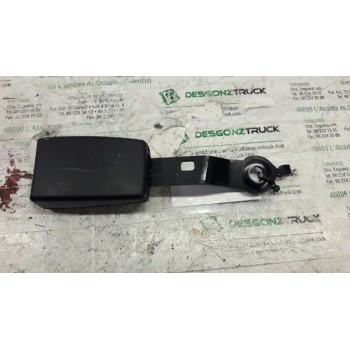 Recambio de enganche de cinturon delantero derecho para peugeot bipper básico referencia OEM IAM 6093893  