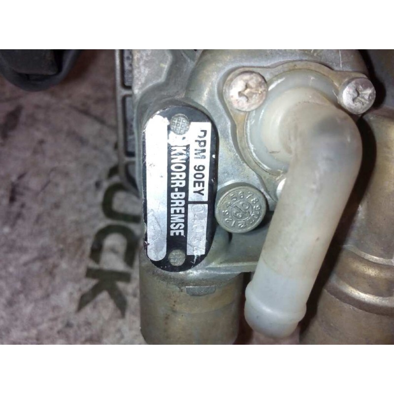 Recambio de palanca freno de mano para iveco stralis (ad/at) fsa at t / fp - lt 4x2 larga distancia referencia OEM IAM DPM90EY 0 - Blanco 2